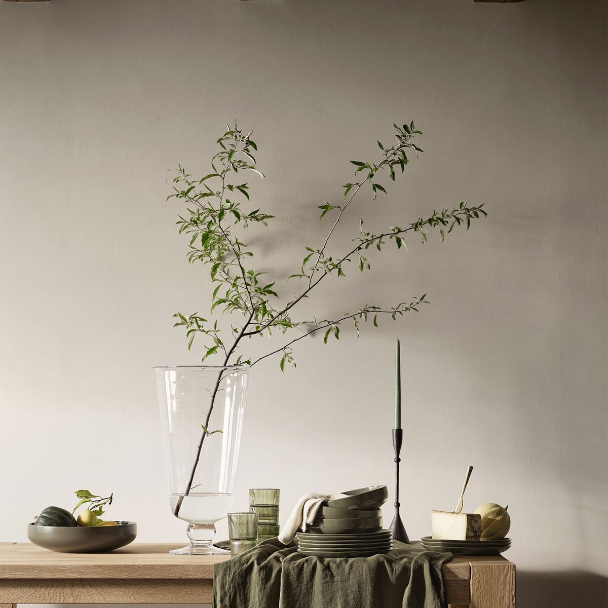 CRATE & BARREL - Candelabro Ferric 36 cm Crate&Barrel