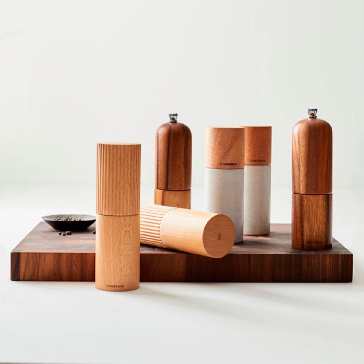 CRATE & BARREL - Molino de Pimienta Hanno