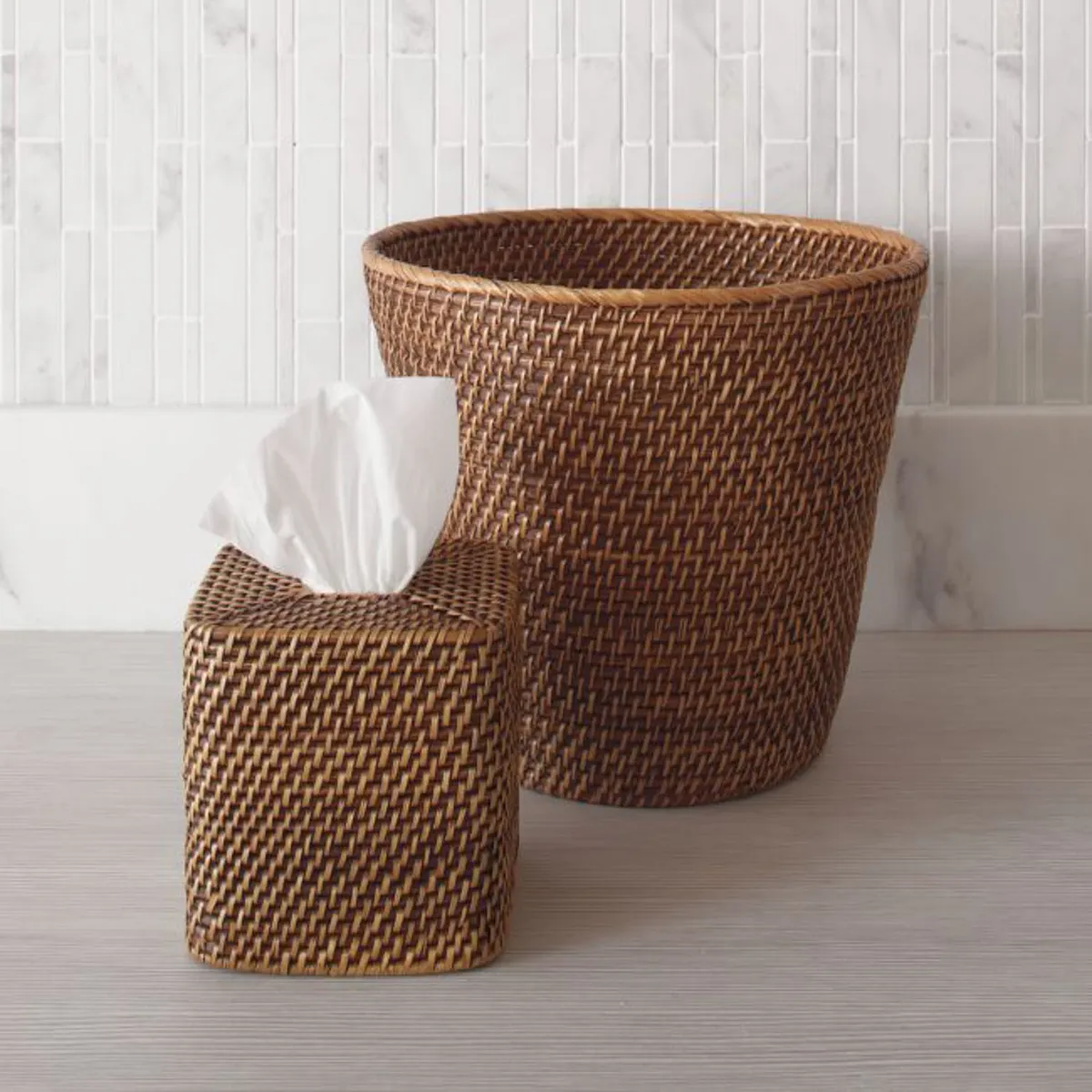 CRATE & BARREL - Basurero Sedona Crate & Barrel