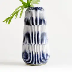 CRATE & BARREL - Florero Piega Crate&Barrel