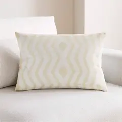 CRATE & BARREL - Funda Olinda Travertino 55x38cm