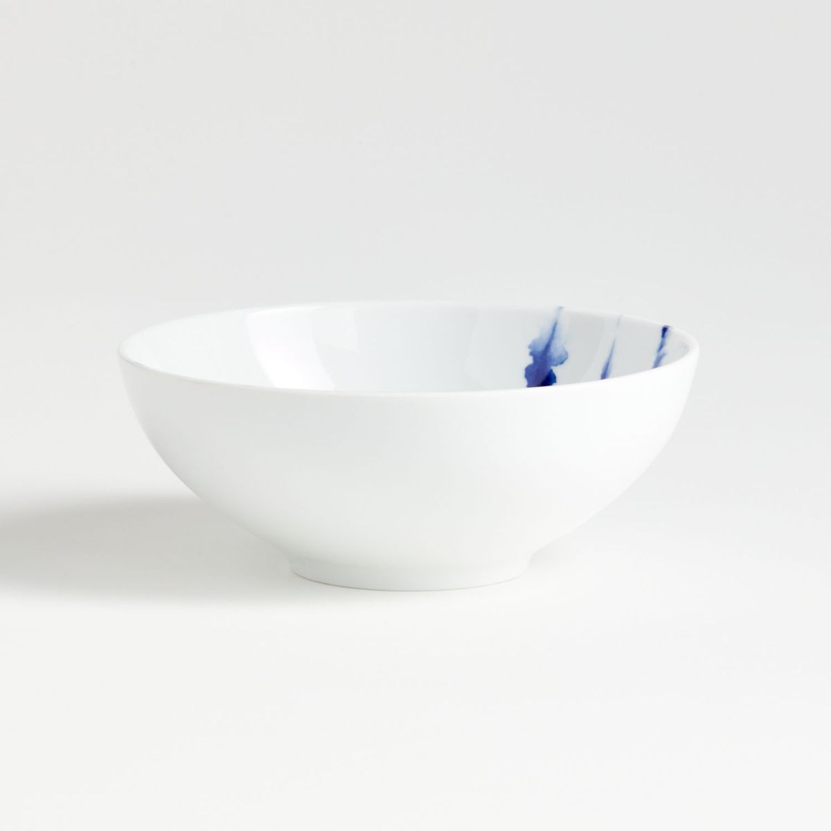 CRATE & BARREL - Bowl Blanco Y Azul Omri Crate & Barrel