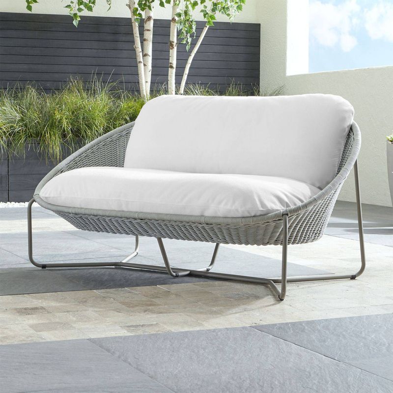 CRATE & BARREL - Sofá Morocco Gris Claro