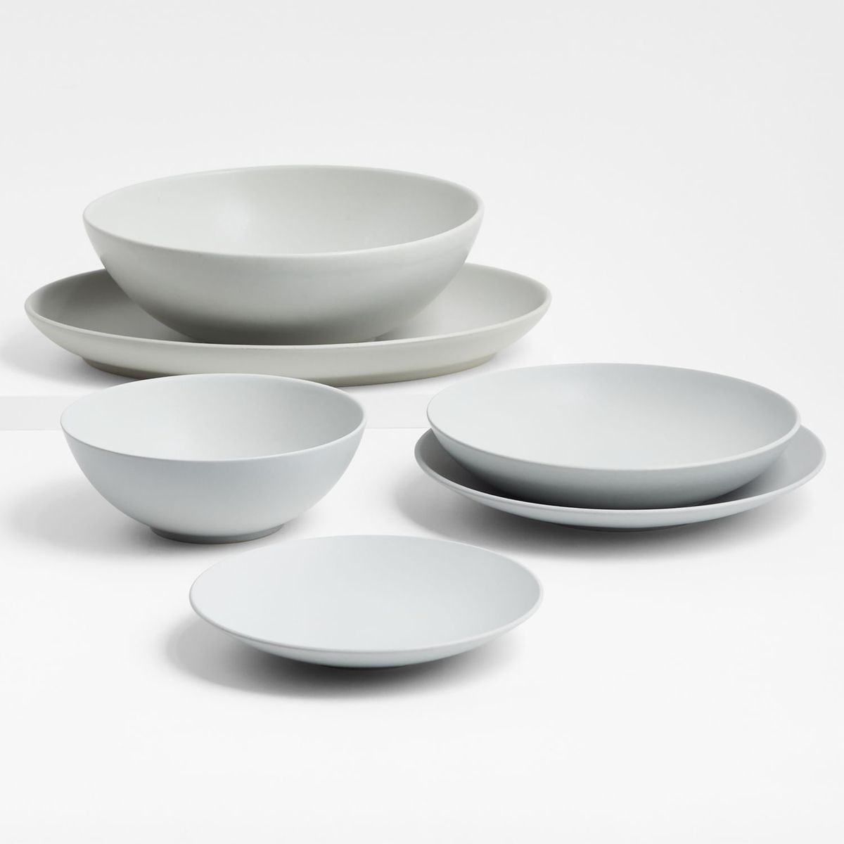 CRATE & BARREL - Fuente Oval Craft Piedra Crate & Barrel