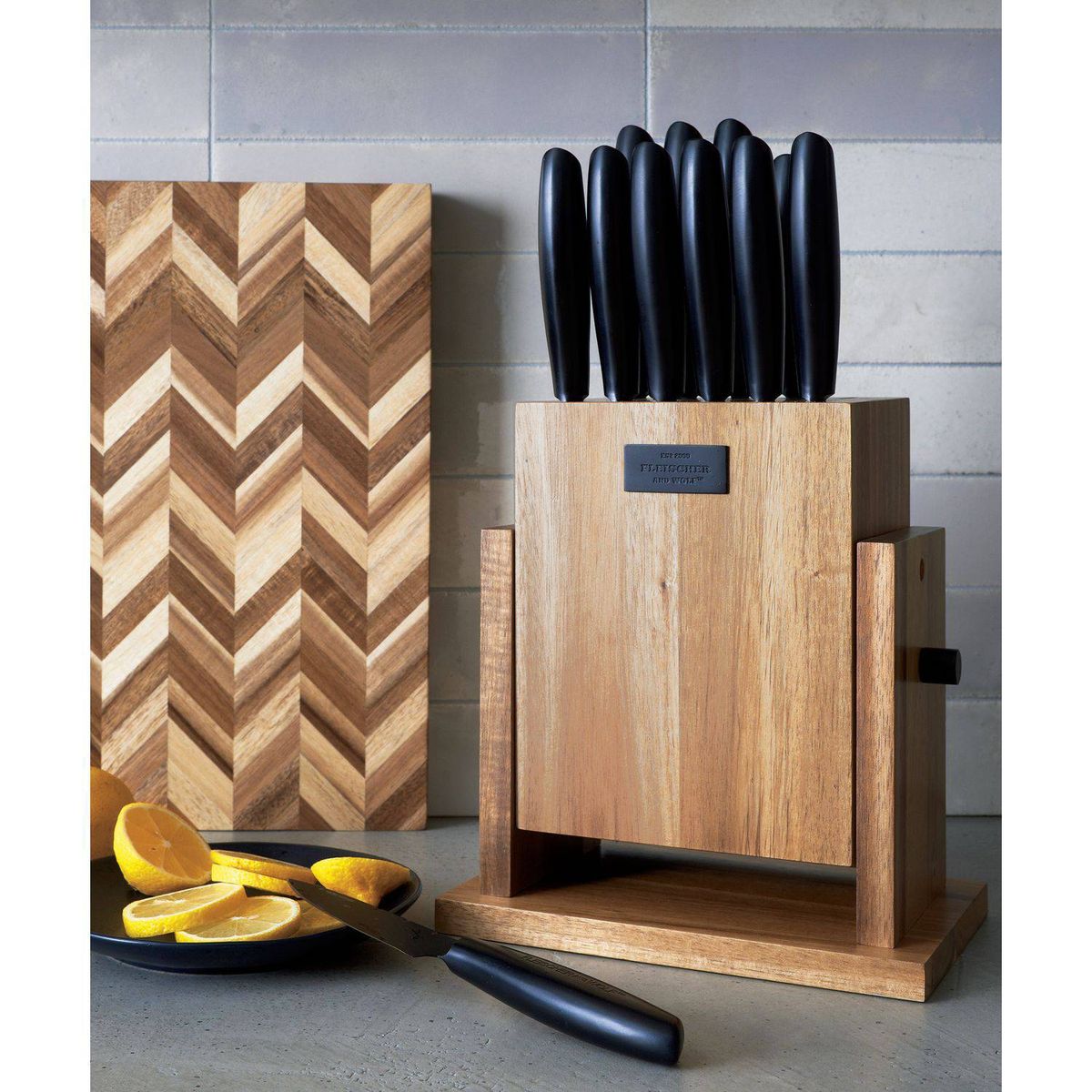 CRATE & BARREL - Tabla para Cortar Herringbone Crate & Barrel