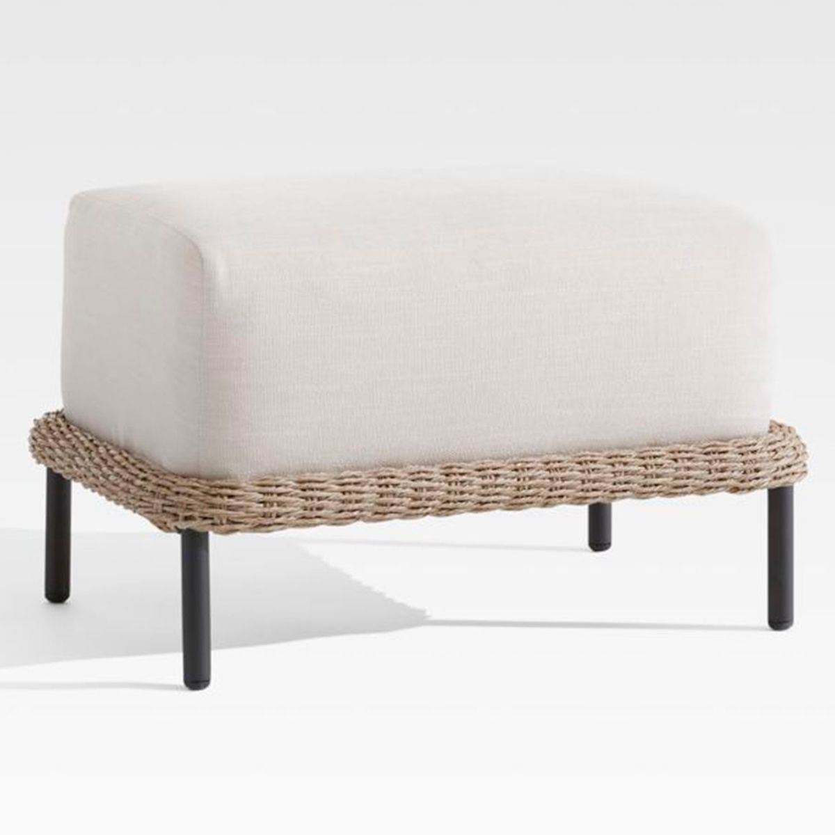 CRATE & BARREL - Otomán Grotta Exterior Mimbre Crate & Barrel