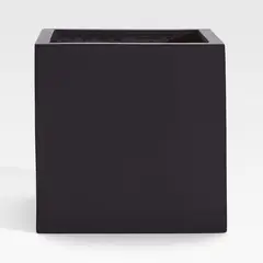 CRATE & BARREL - Jardinera Walker Negra Crate&Barrel