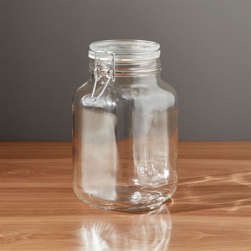 CRATE & BARREL - Jarra con Tapa Cierre Metal