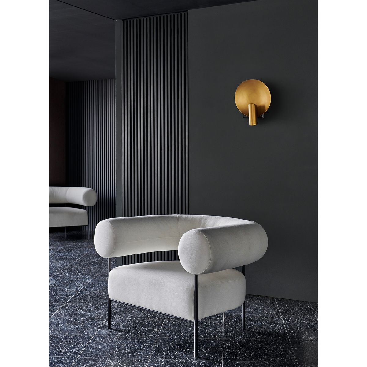 CRATE & BARREL - Sitial Williams Crate & Barrel