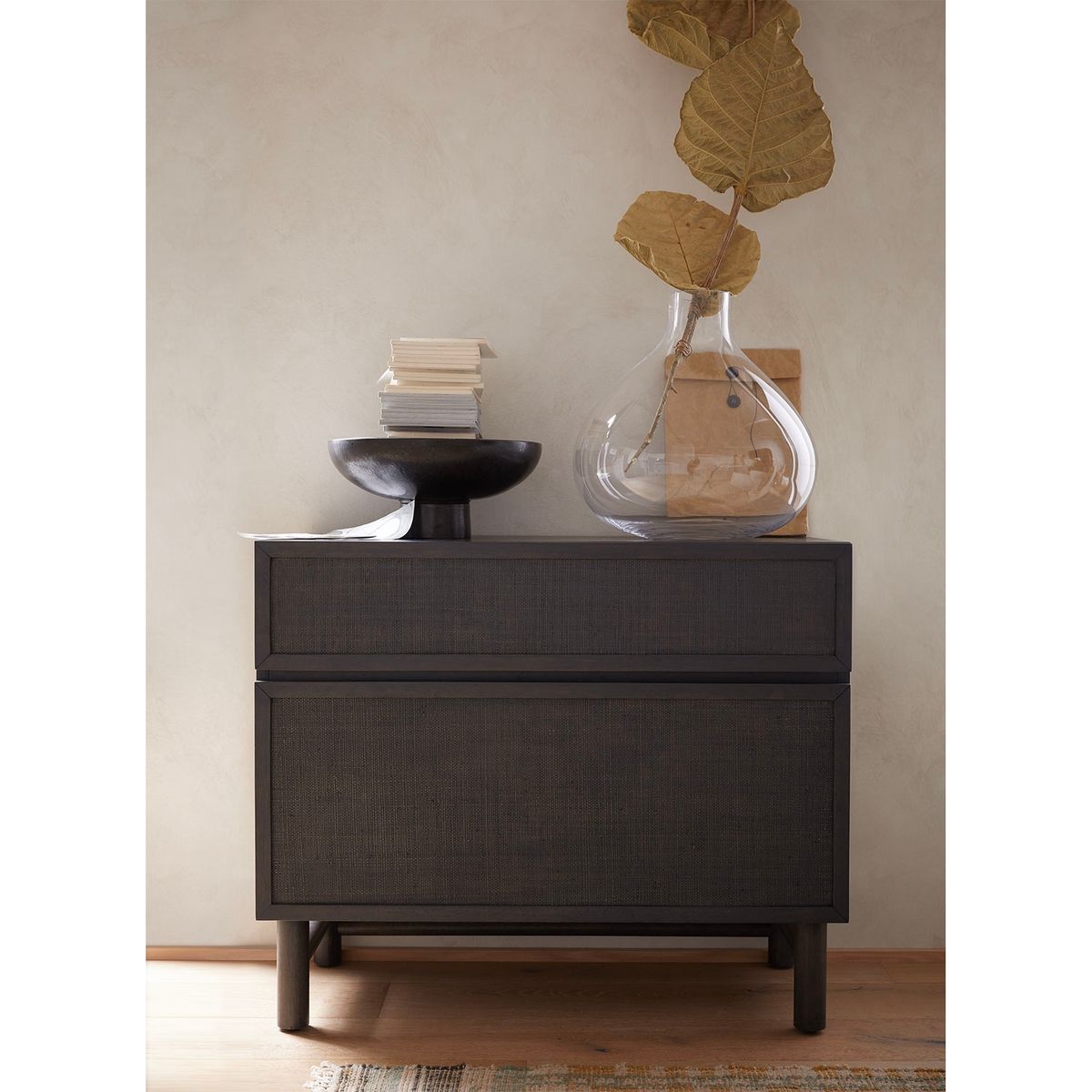 CRATE & BARREL - Centro Mesa Riki Negro Crate & Barrel