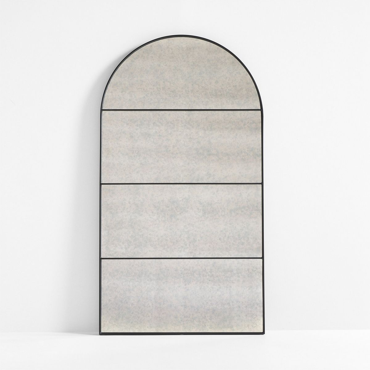 CRATE & BARREL - Espejo Navara Arco Envejecido 203X112 Cm Crate & Barrel