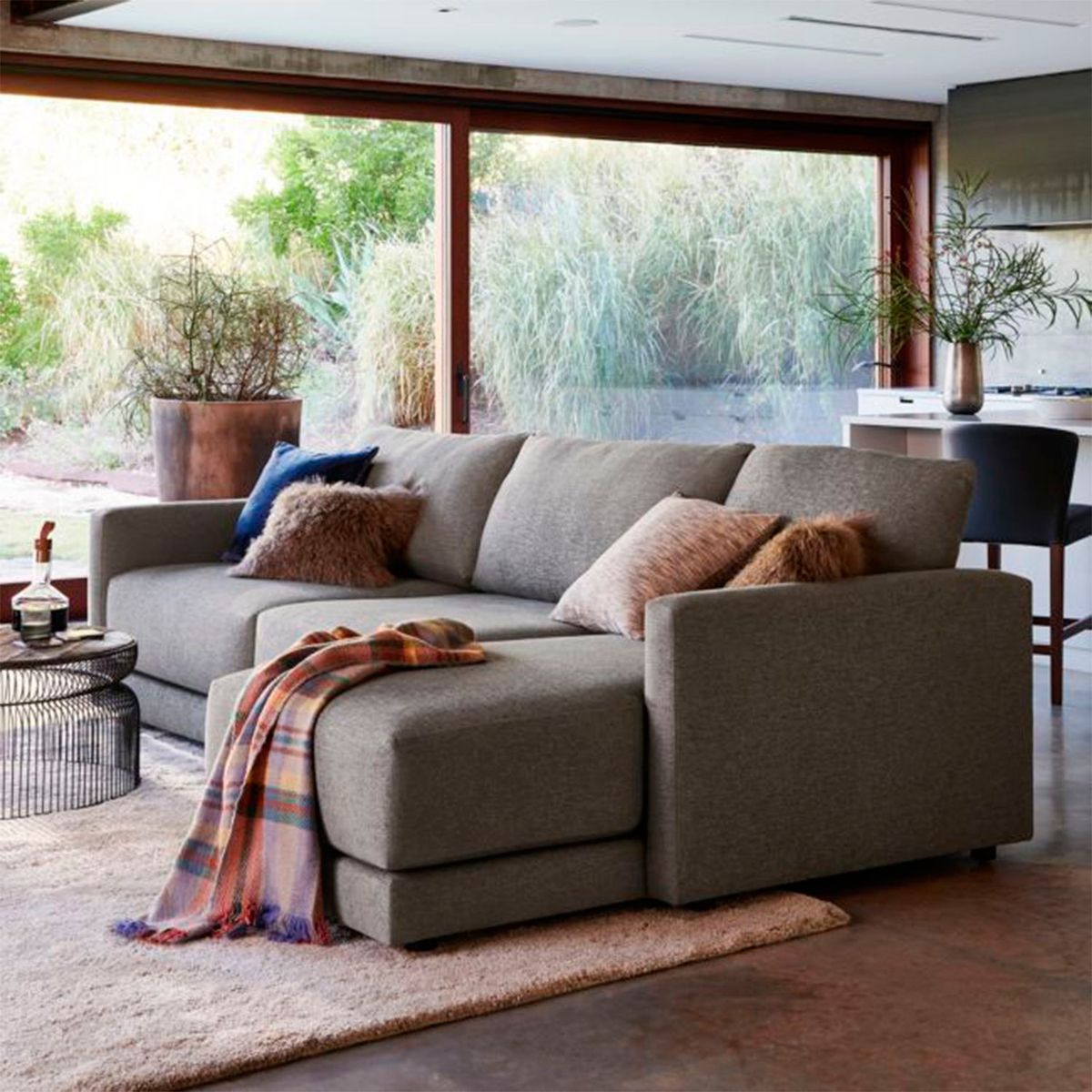 CRATE & BARREL - Sofá Gather Crate & Barrel