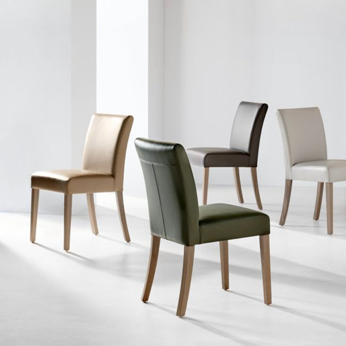 CRATE & BARREL - Silla Comedor Lowe Cuero Crate & Barrel