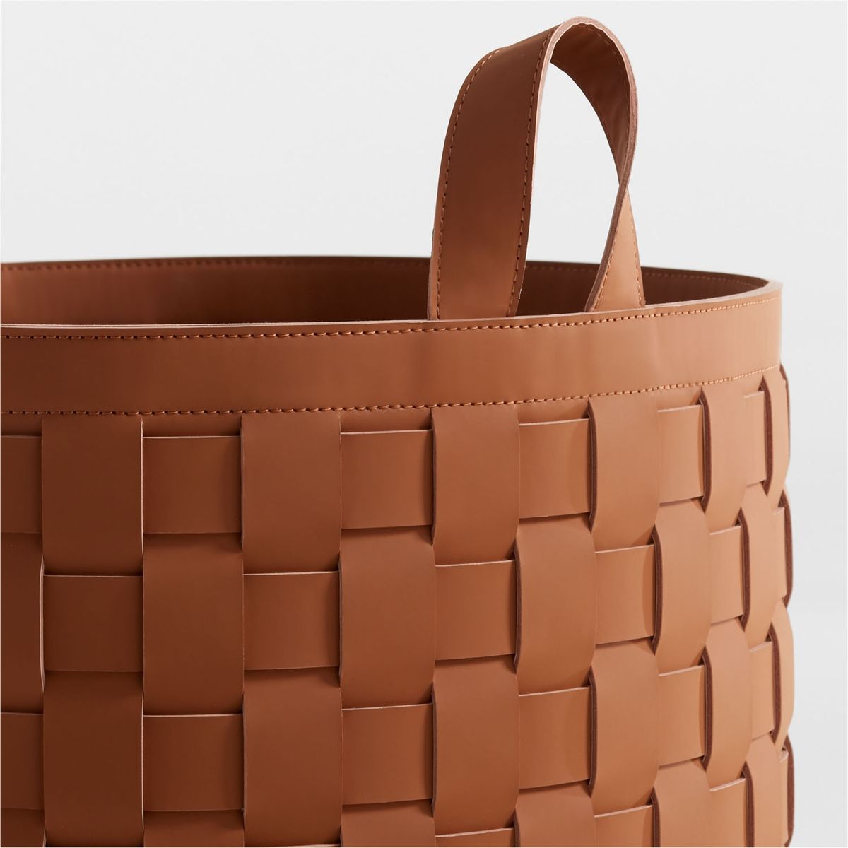 CRATE & BARREL - Canasto Mediano Taka Cuero Vegano Crate & Barrel