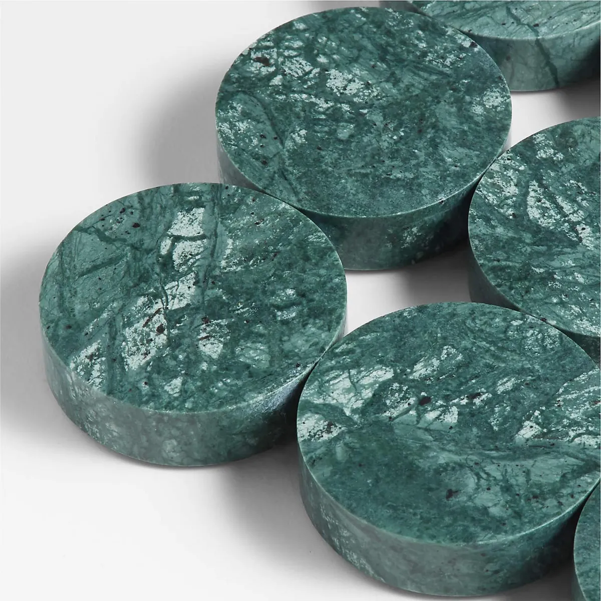 CRATE & BARREL - Salvamanteles Dottie De Mármol Verde Crate & Barrel