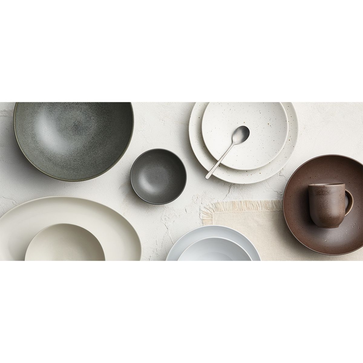 CRATE & BARREL - Plato Ensalada Craft Espresso Crate & Barrel