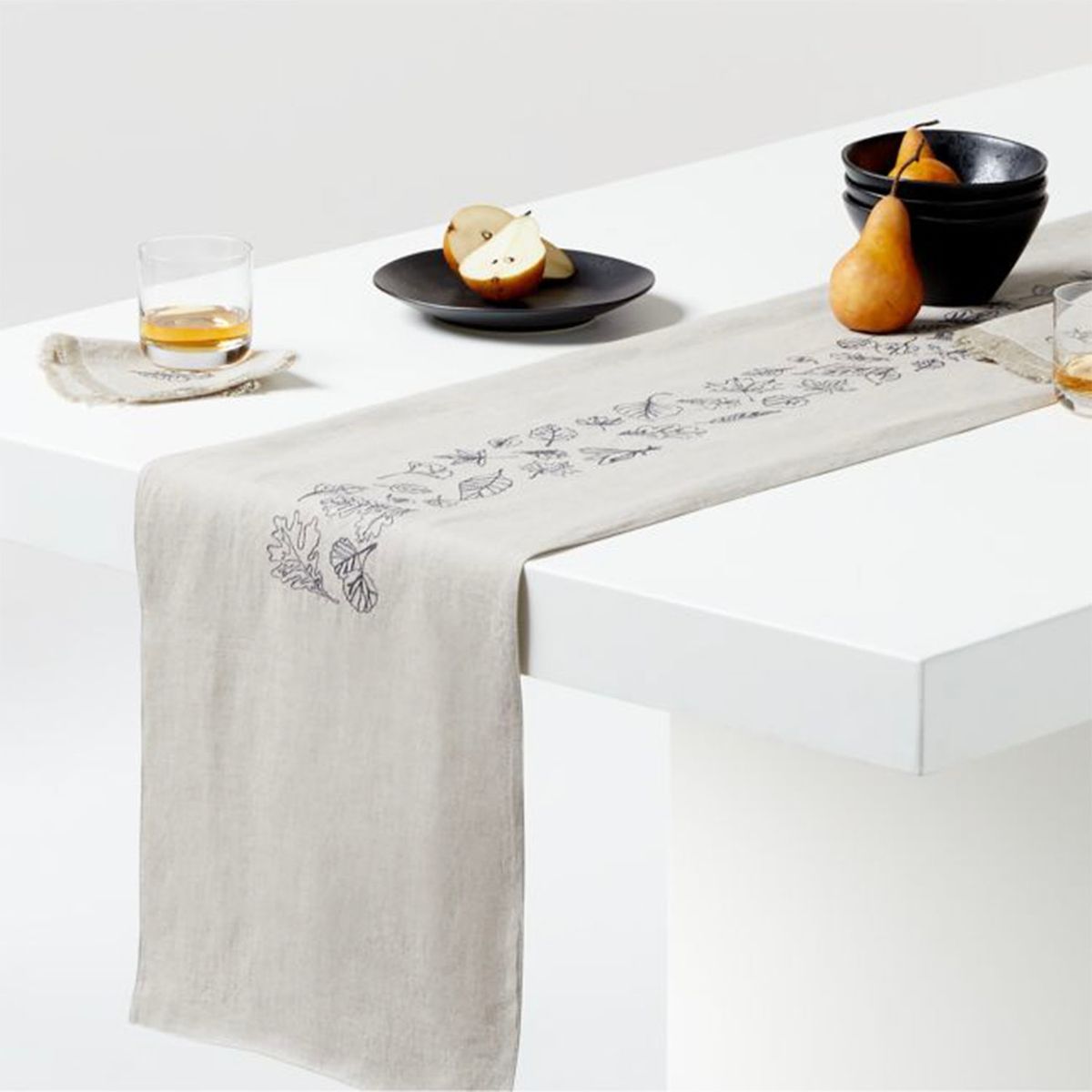 CRATE & BARREL - Camino Mesa Hojas Otoño 229cm Crate & Barrel