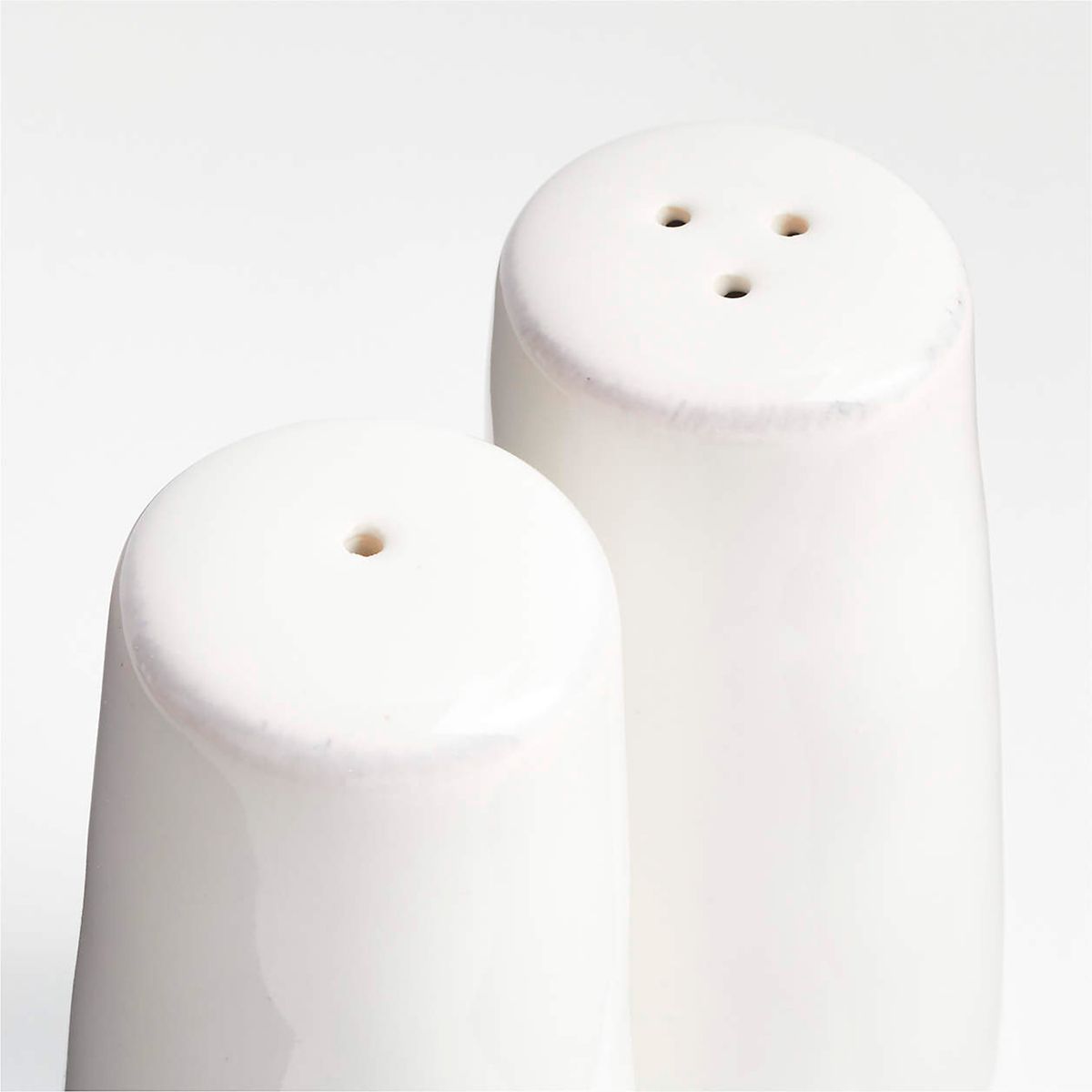 CRATE & BARREL - Salero y Pimentero Marin Blanco 8cm Crate & Barrel