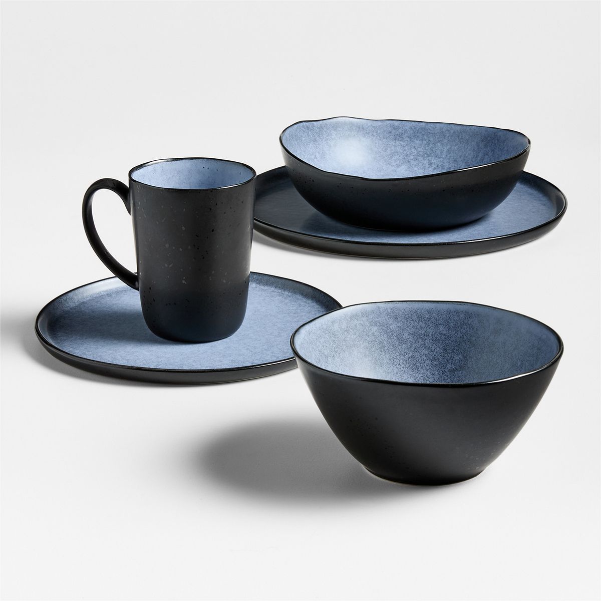 CRATE & BARREL - Plato Fondo Mercer Artic Blue Crate & Barrel