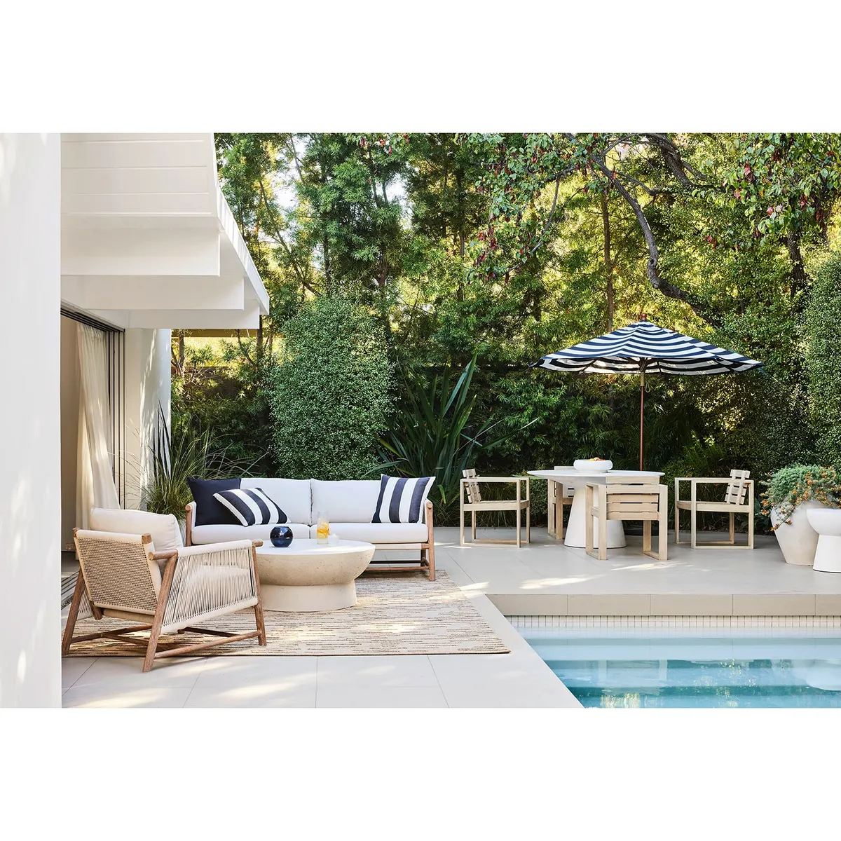 CRATE & BARREL - Mesa Lateral Interir/Exterior Marfa Crate & Barrel