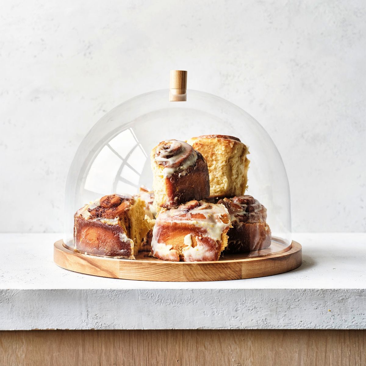 CRATE & BARREL - Tabla Aperitivo Arla Tapa Acrilico Crate & Barrel