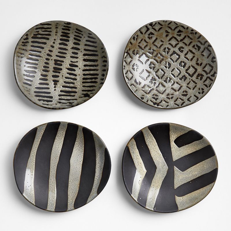CRATE & BARREL - Platos Aperitivo Terracota En B Y N Crate & Barrel