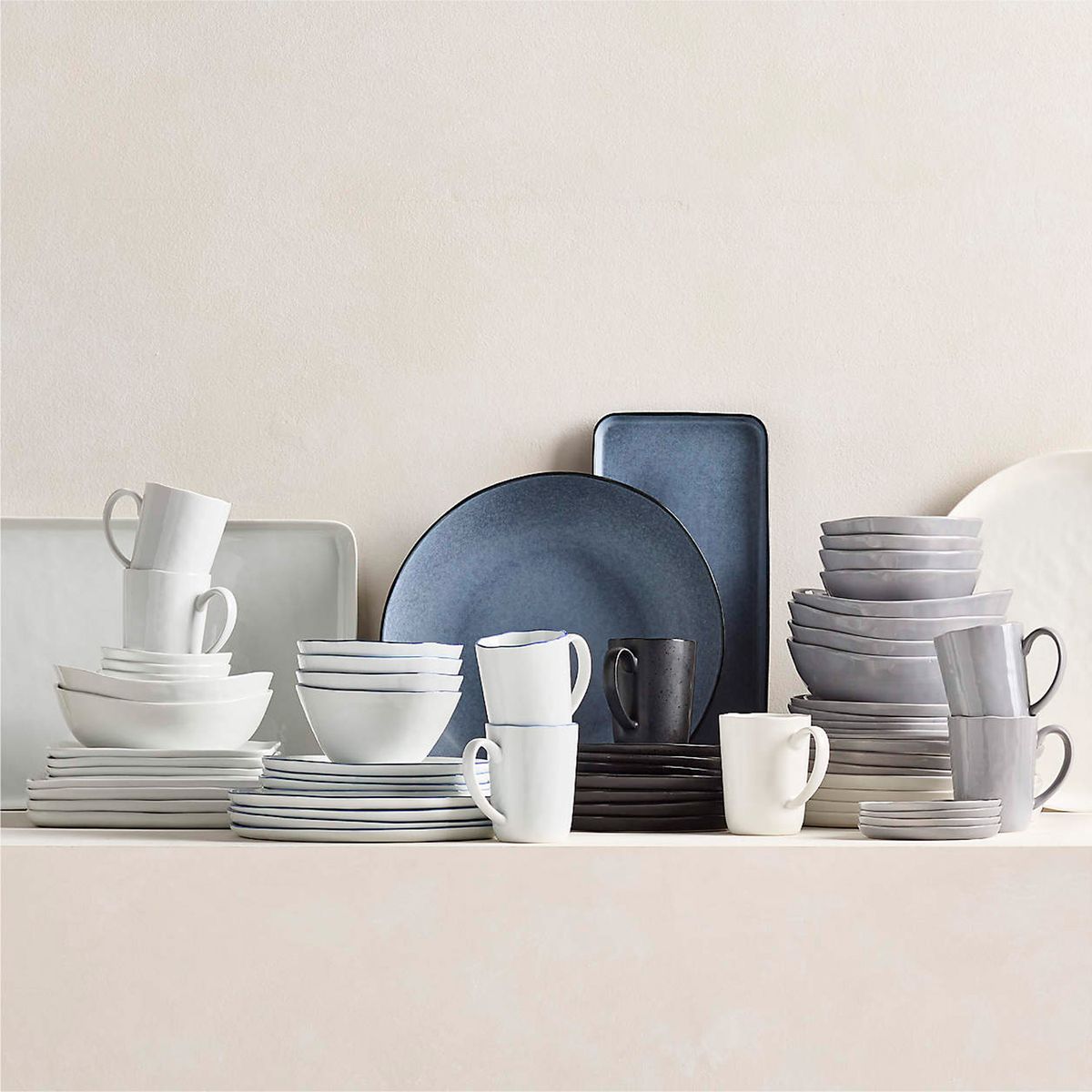 CRATE & BARREL - Fuente Mercer Artic Blue 40x18cm Crate & Barrel