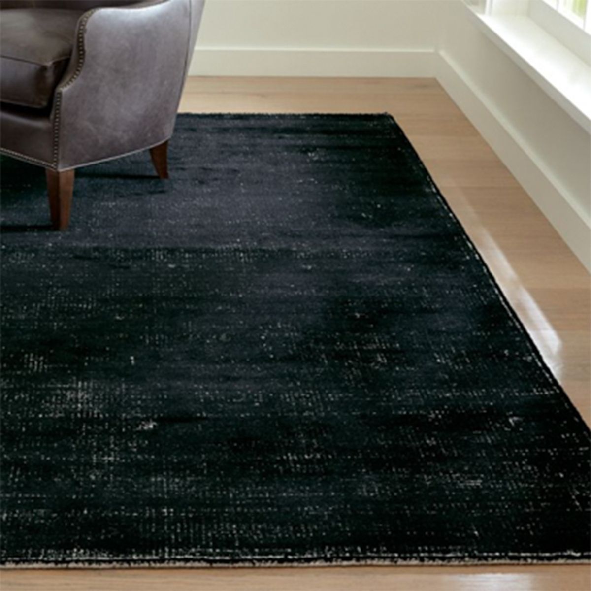 CRATE & BARREL - Alfombra Vaughn Negra Crate & Barrel