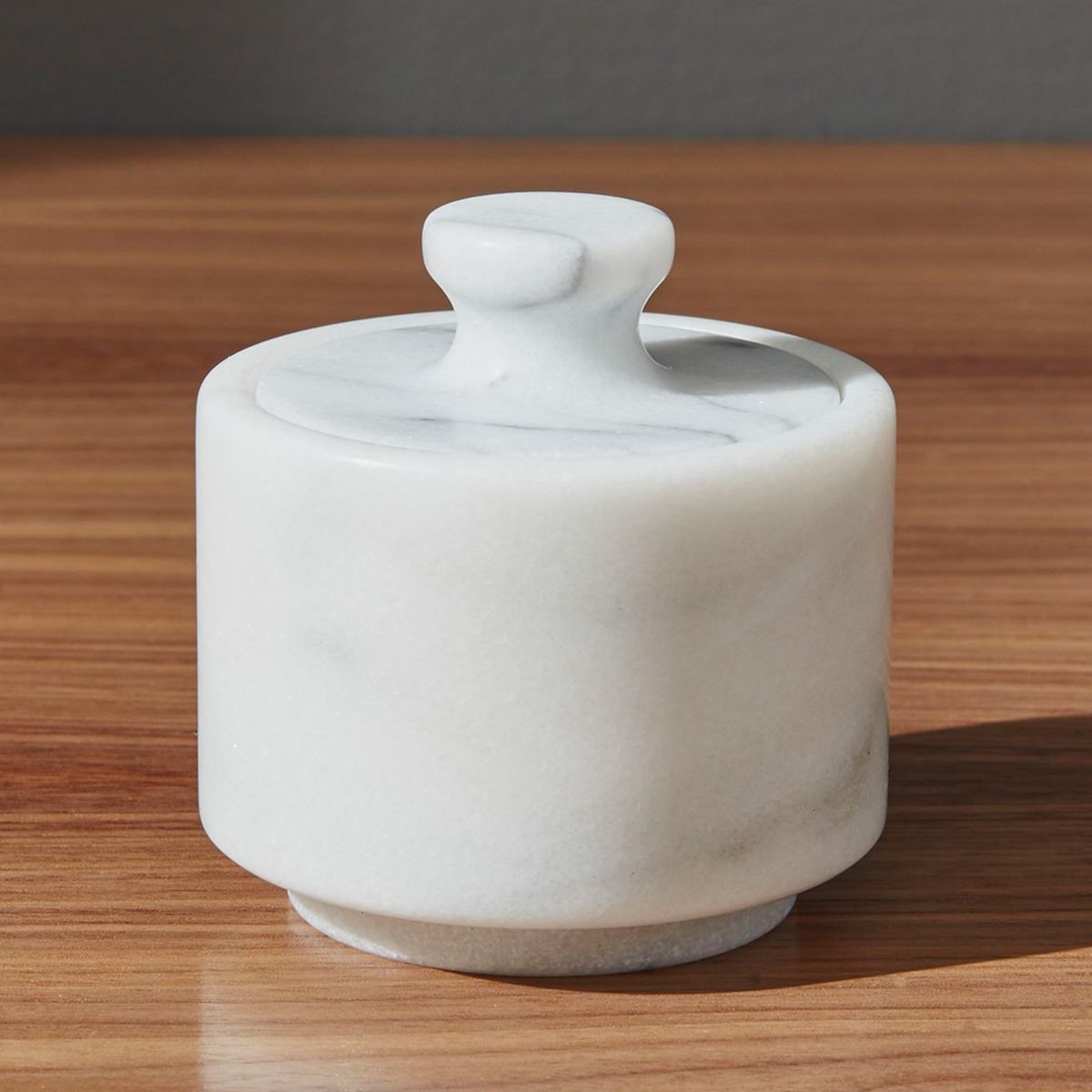 CRATE & BARREL - Contenedor Sal Mármol French Kitchen