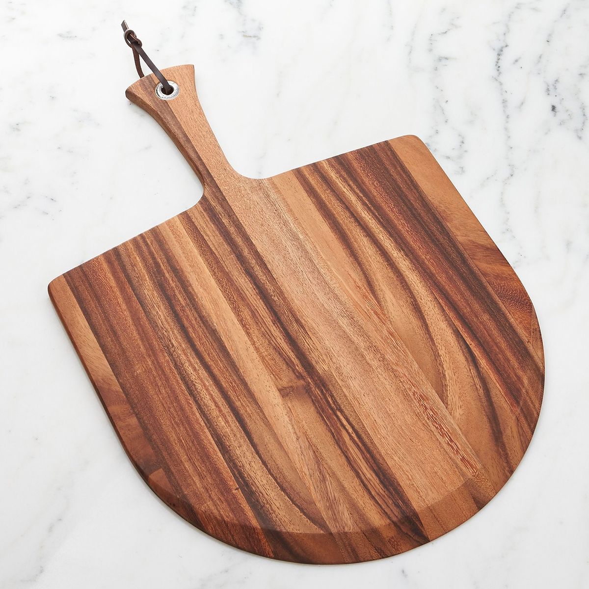 CRATE & BARREL - Tabla para pizza