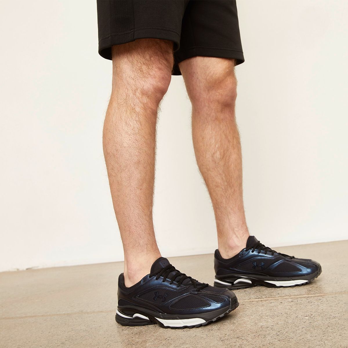 UNDER ARMOUR - Ua Hovr Apparition Irid Zapatilla Urbana Hombre Negro Under Armour