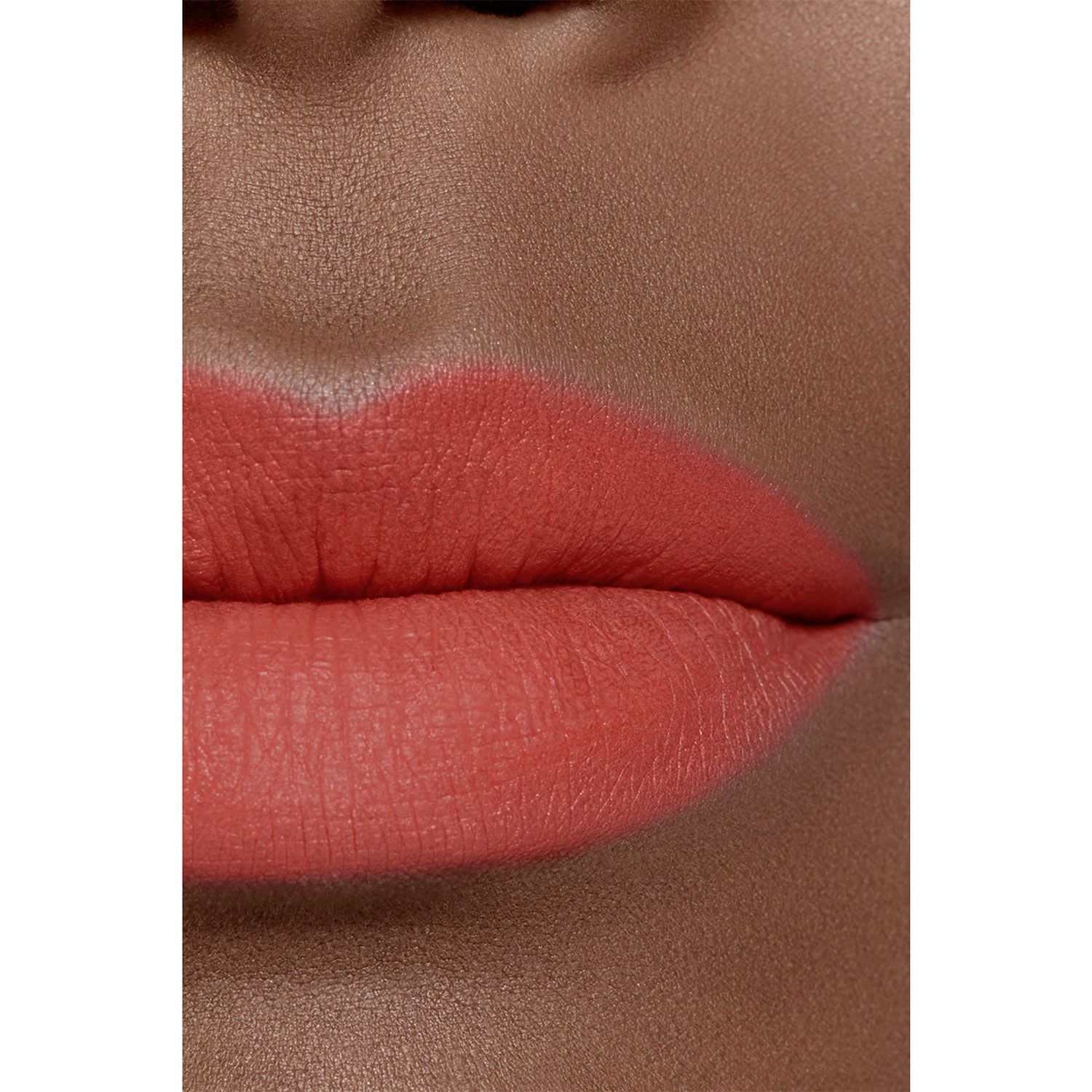 CHANEL ROUGE ALLURE LIQUID VELVET La Barra De Labios Líquida Mate