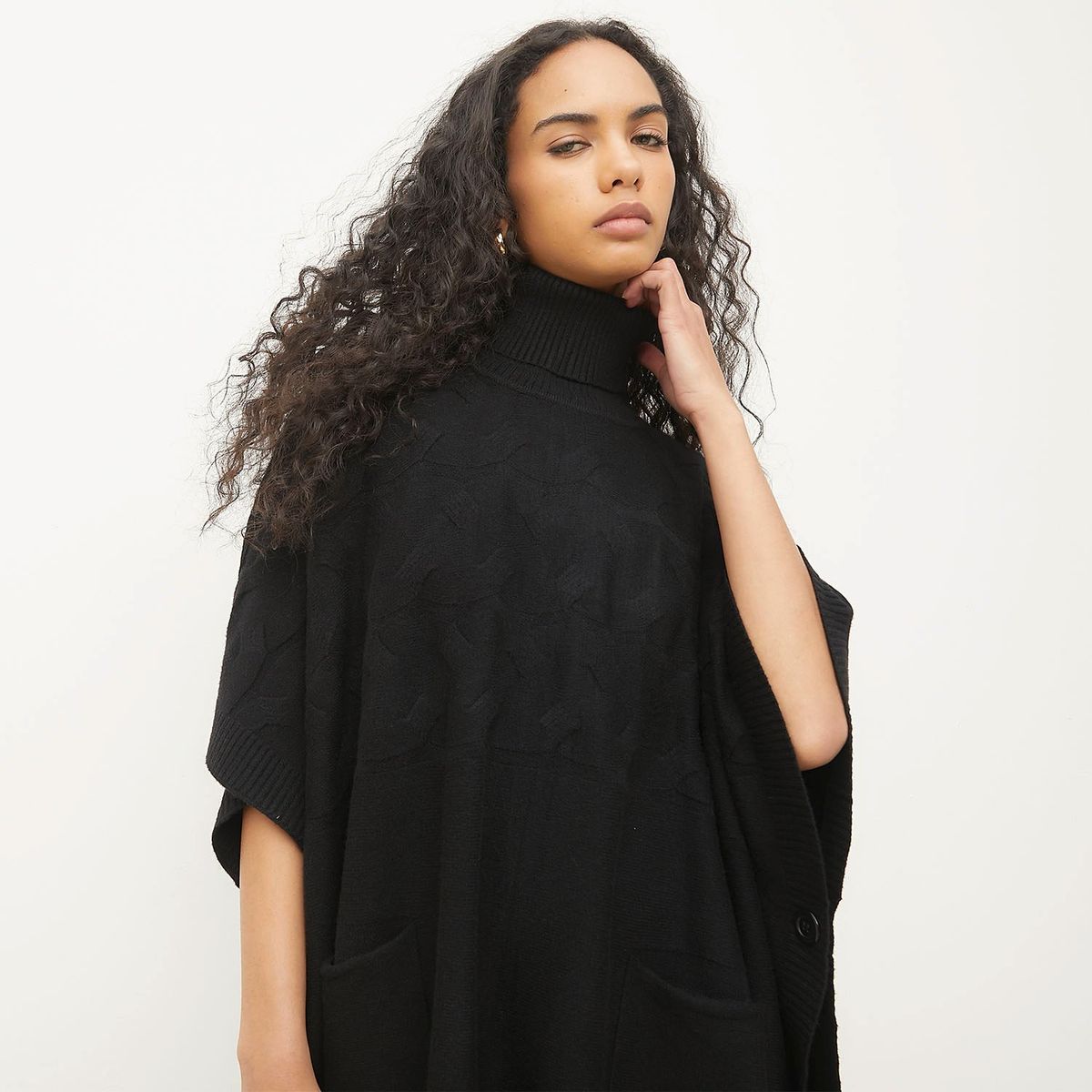 BASEMENT - Poncho Mujer Basement