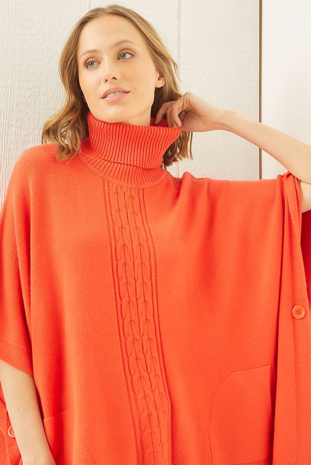 UNIVERSITY CLUB - Poncho Mujer University Club