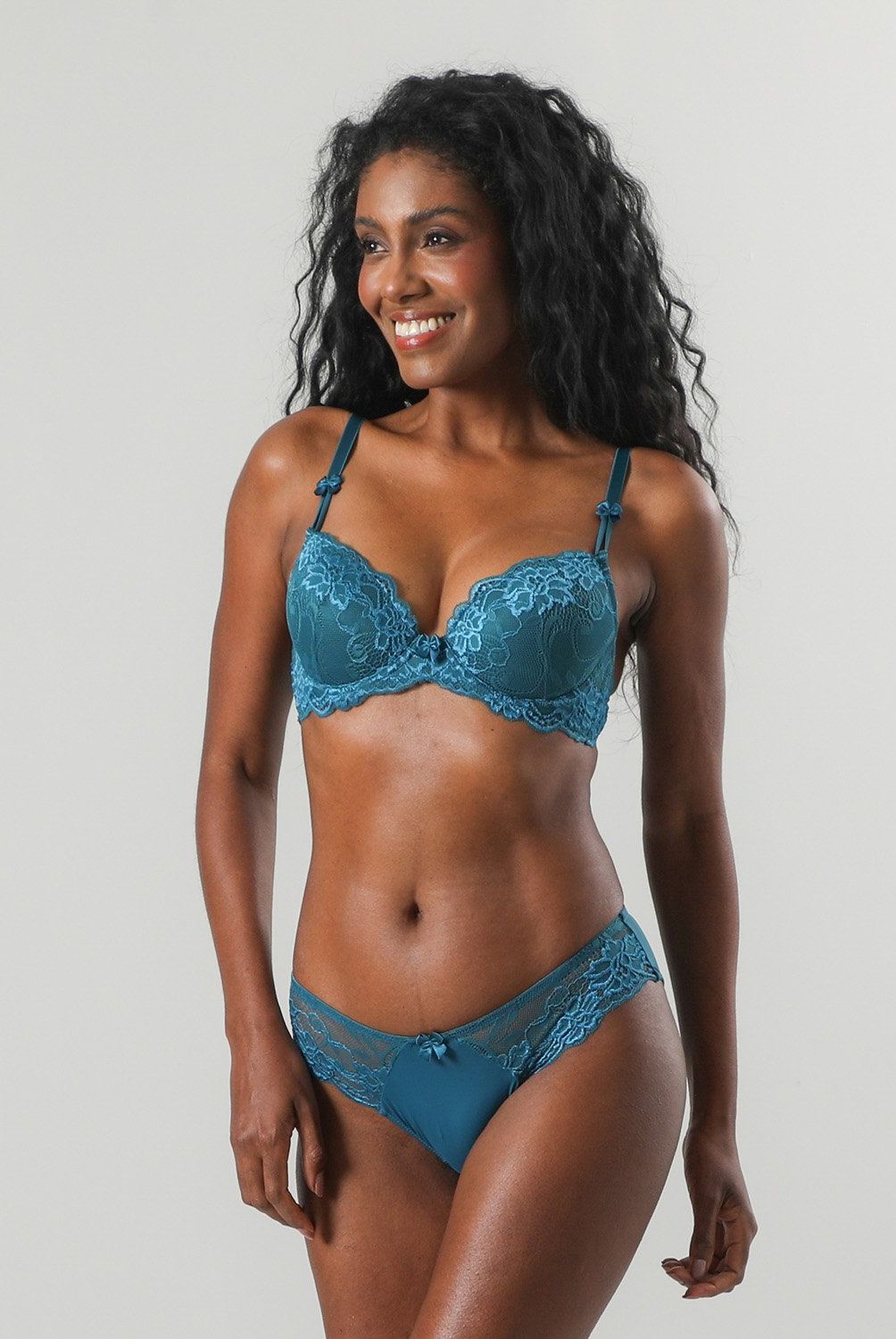 FLORES - Sostén Copas Encaje Pabilo Soft Push Up Mujer Flores