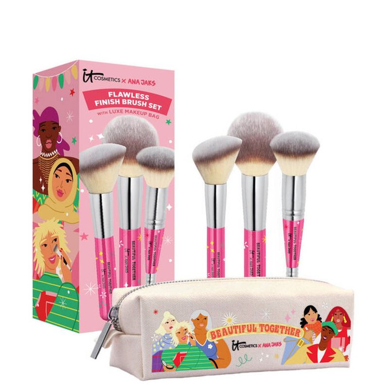 IT COSMETICS - Beautiful Together - Juego de 3 brochas de maquillaje de acabado impecable + estuche It Cosmetics