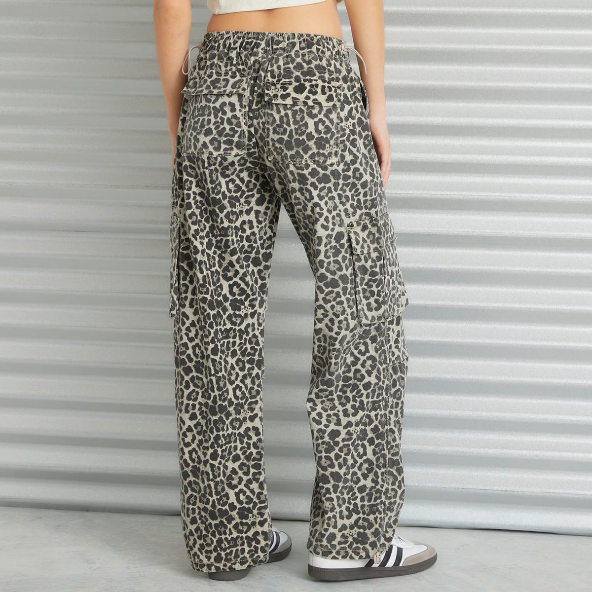 AMERICANINO - Jeans Cargo Tiro Medio Mujer Americanino