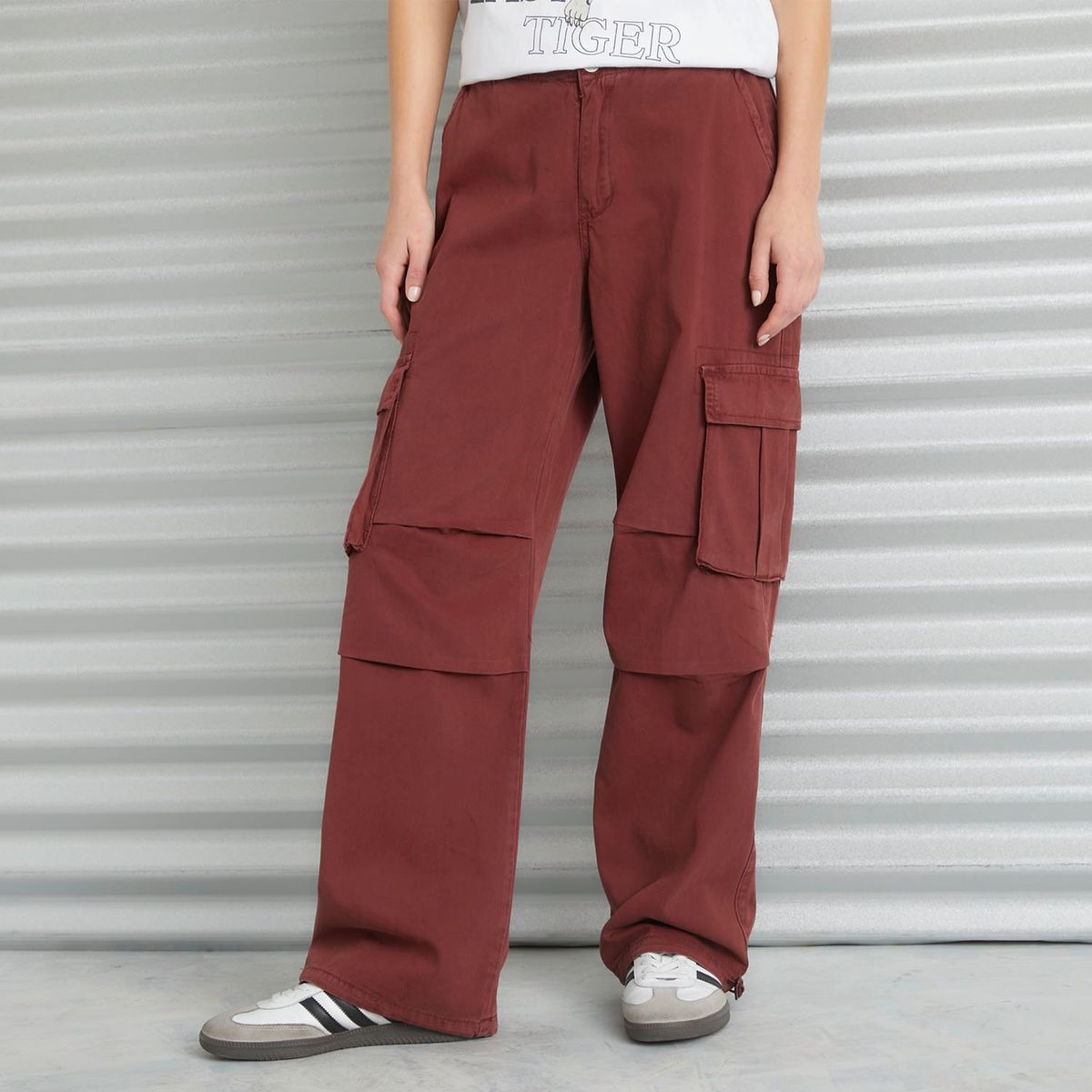 AMERICANINO - Jeans Cargo Tiro Medio Mujer Americanino