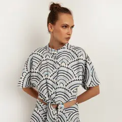 GREEK ARCHAIC KORI - Blusa Estamp Mc Mujer