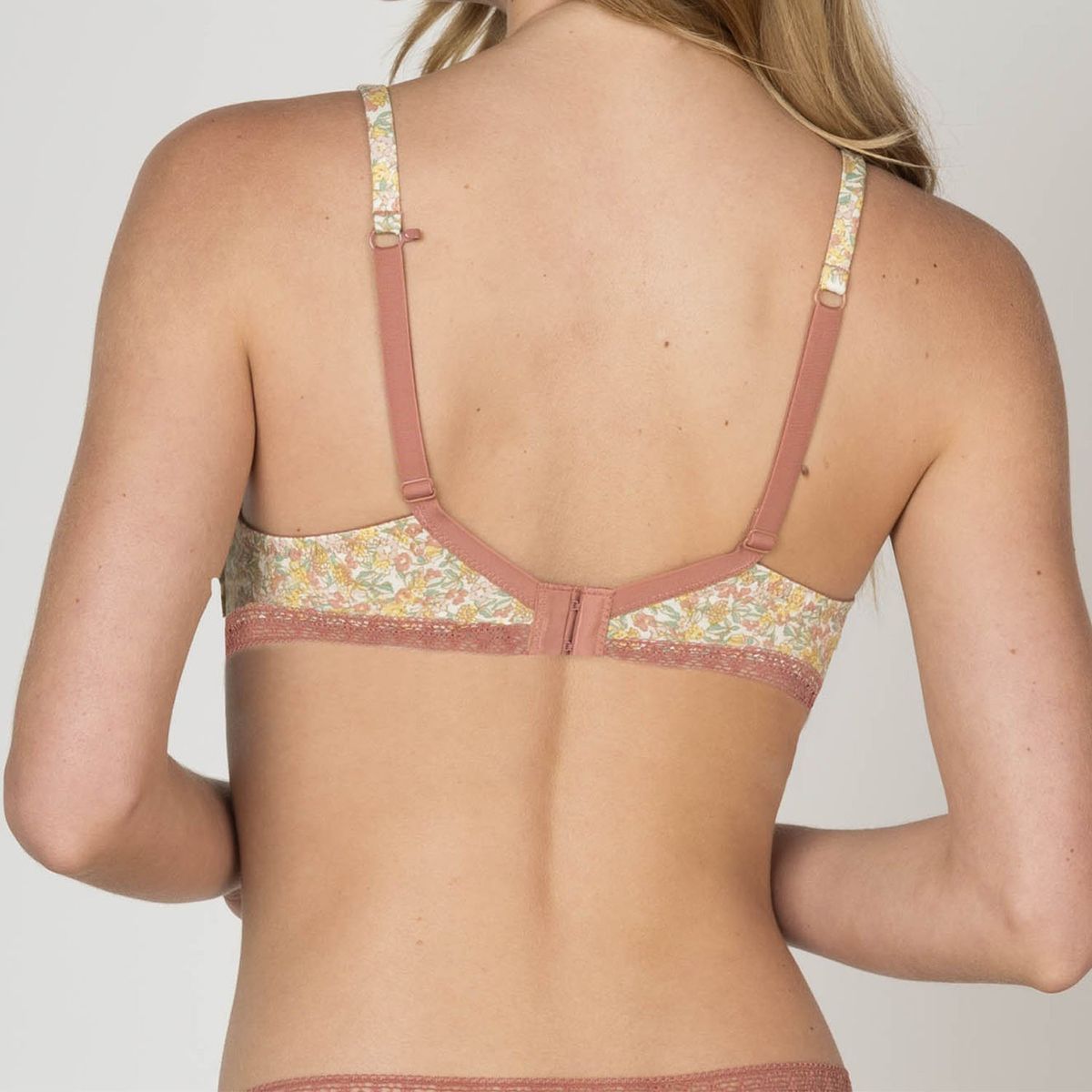 INTIME - Sostén Mujer Intime