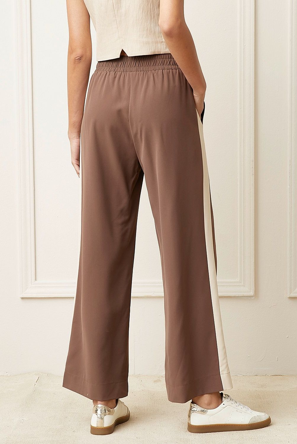 BASEMENT - Pantalón Jogger Basement Tiro Medio Mujer