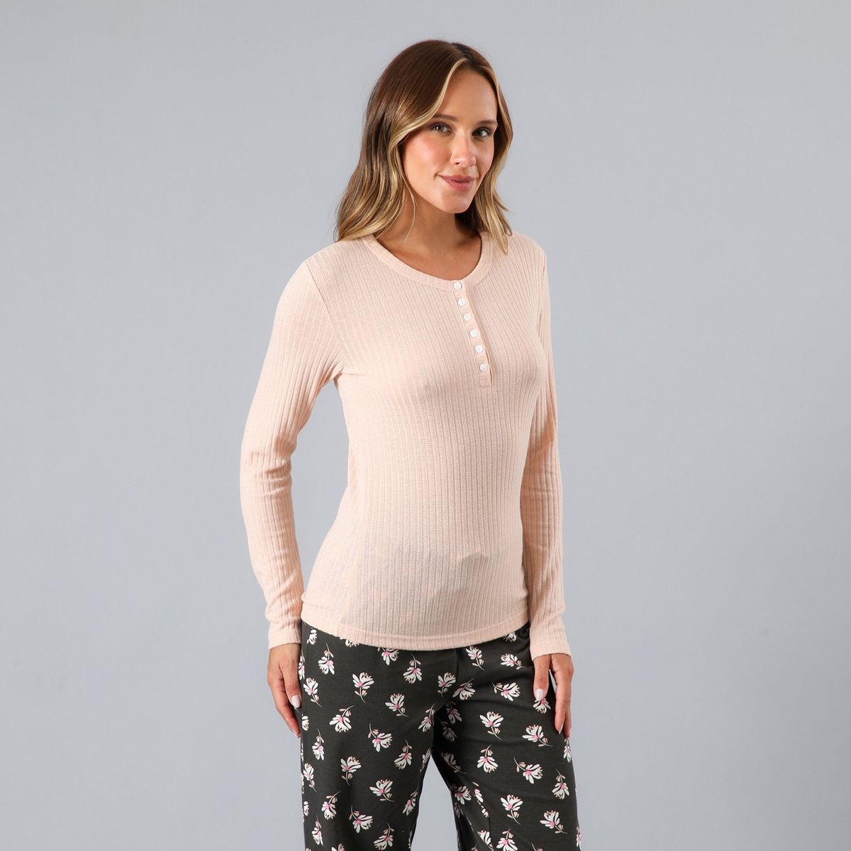 FLORES - Pijama Polera Rib Con Pata Y Broche Mujer Flores