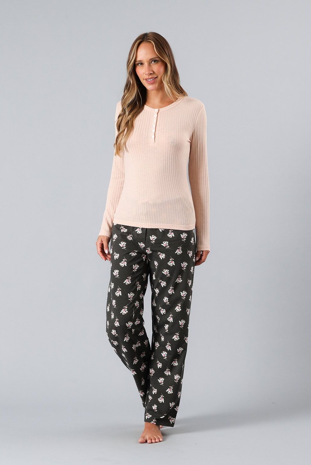 FLORES - Pijama Polera Rib Con Pata Y Broche Mujer Flores