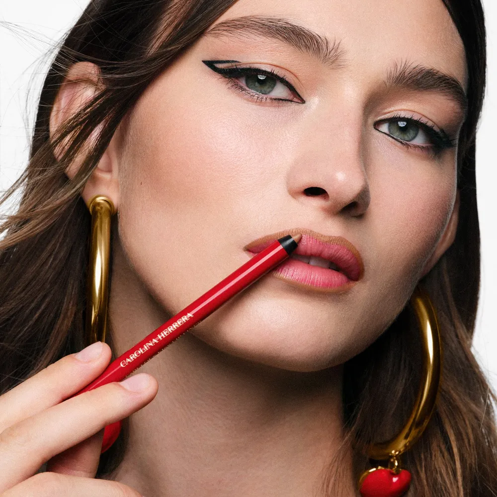 Carolina Herrera Fabulous Kiss Lip Liner 49 Am I Too Gorgeous Brown, foto 6
