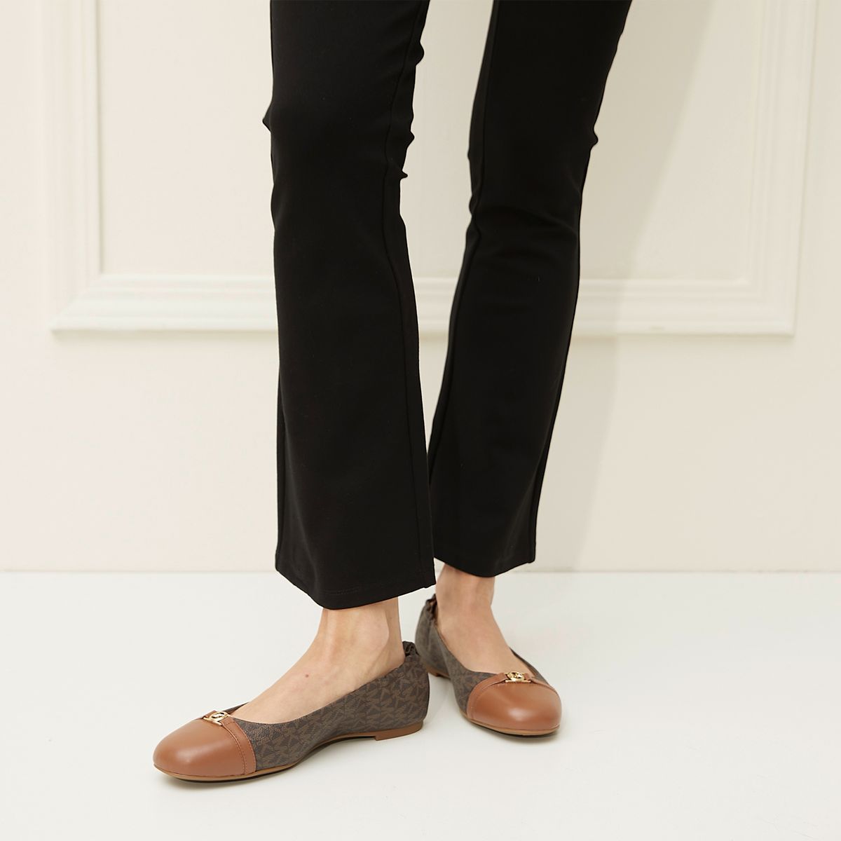 MICHAEL KORS - Ballerina Mujer Café Michael Kors