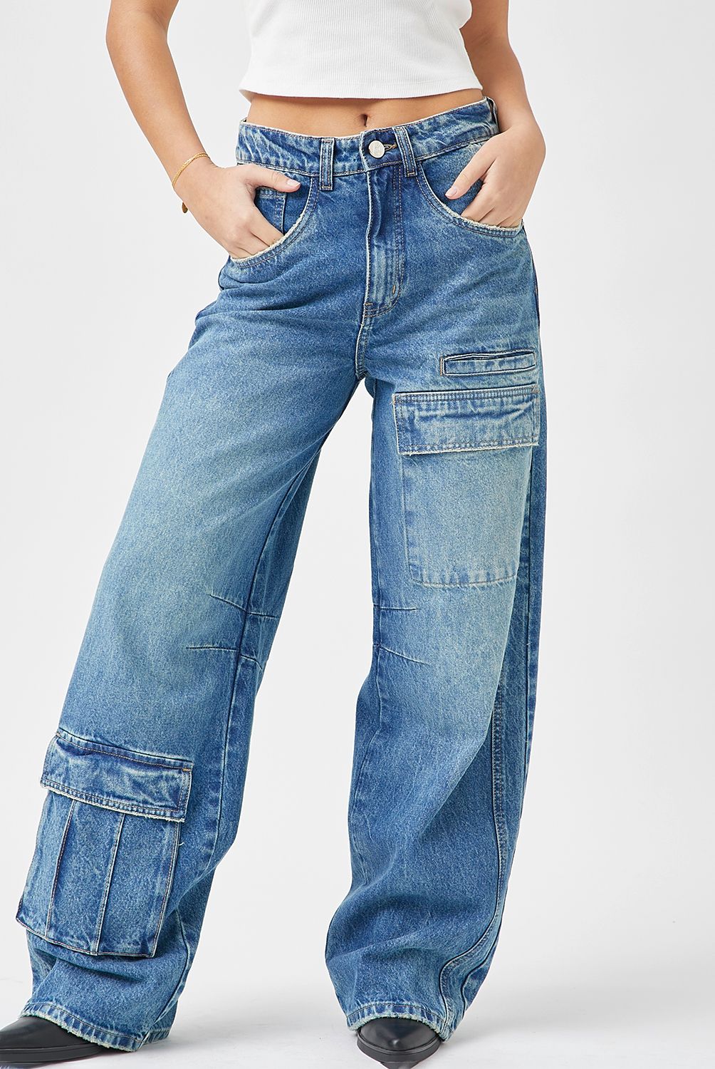 FALABELLA - Jeans Cargo Tiro Medio x Paula Fernandez