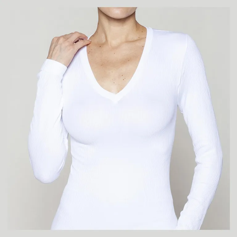 Polera Esencial Acanalado V Mujer