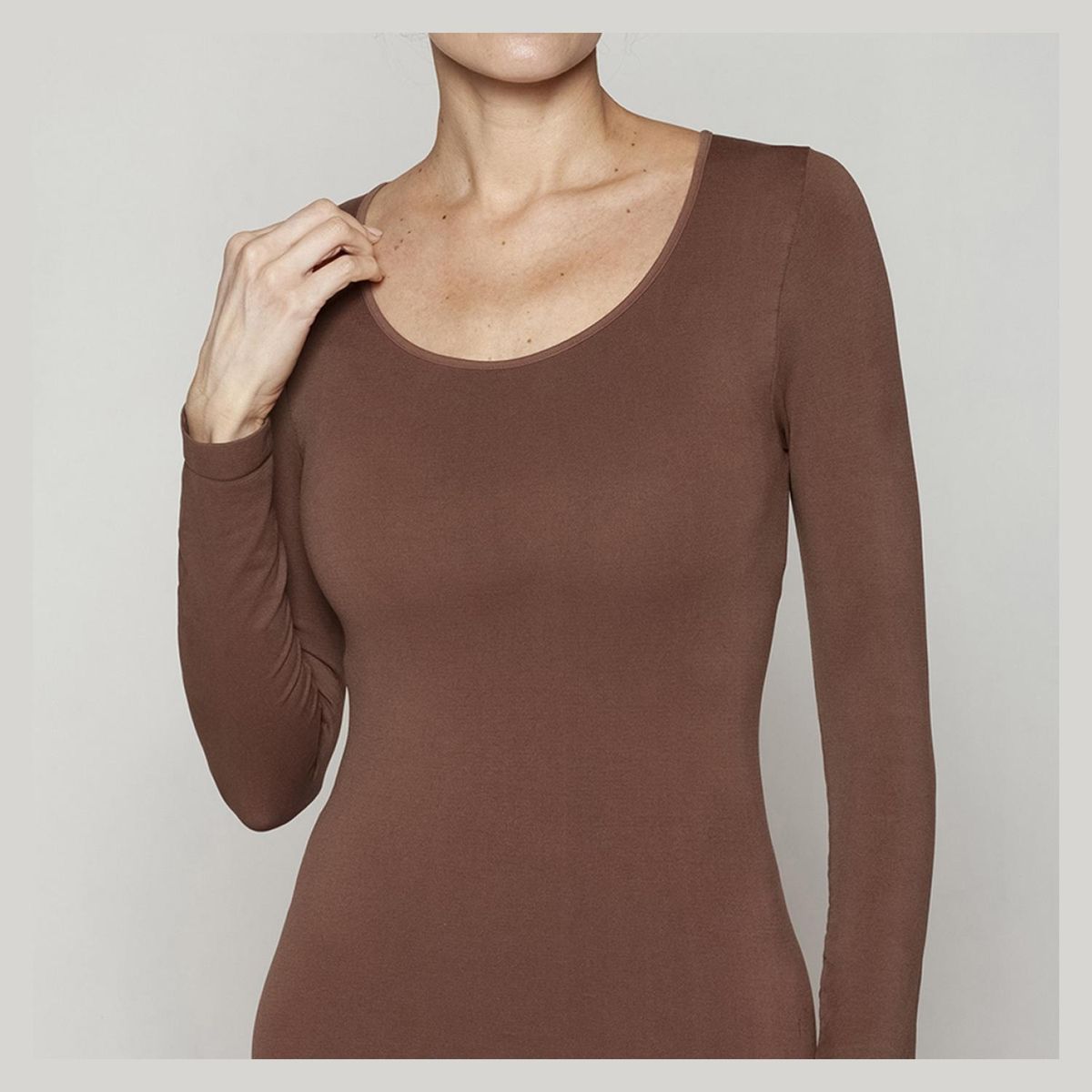 MONARCH - Polera Esencial Manga Larga Mujer Monarch