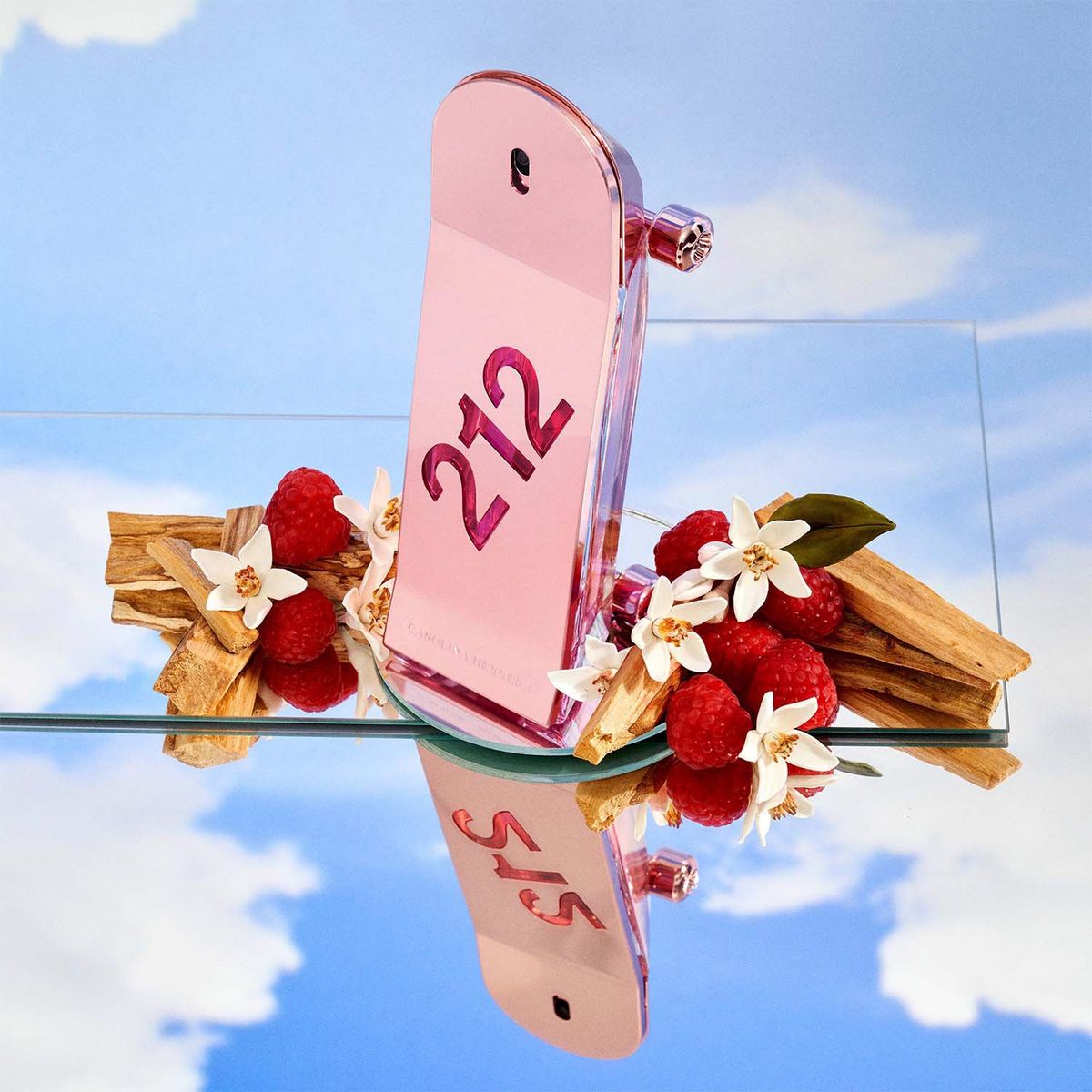 CAROLINA HERRERA - Set 212 Heroes Eau De Parfum For Her 80 Ml + Body Lotion For Her 100 Ml + Eau De Parfum For Her 10 Ml Carolina Herrera