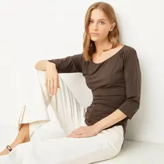 BASEMENT - Polera Manga Corta Mujer